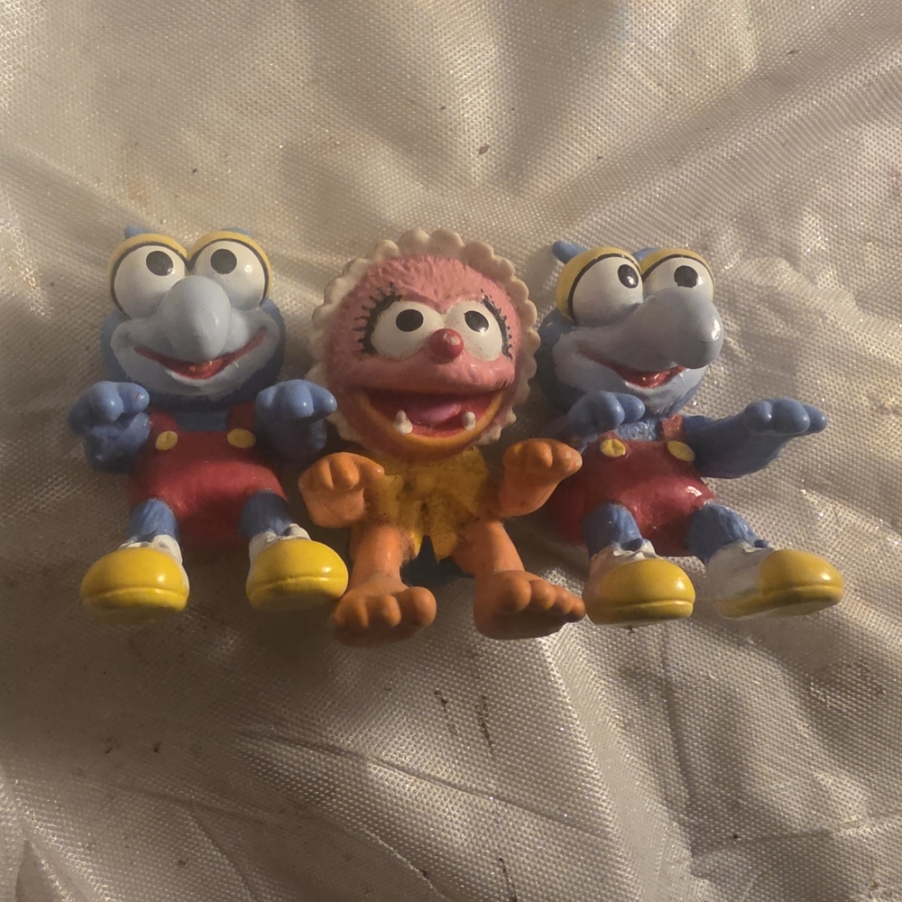Assorted 80s-90s Vintage - SESAME STREET PVC 8 Toys/Figures - Muppets, Animal